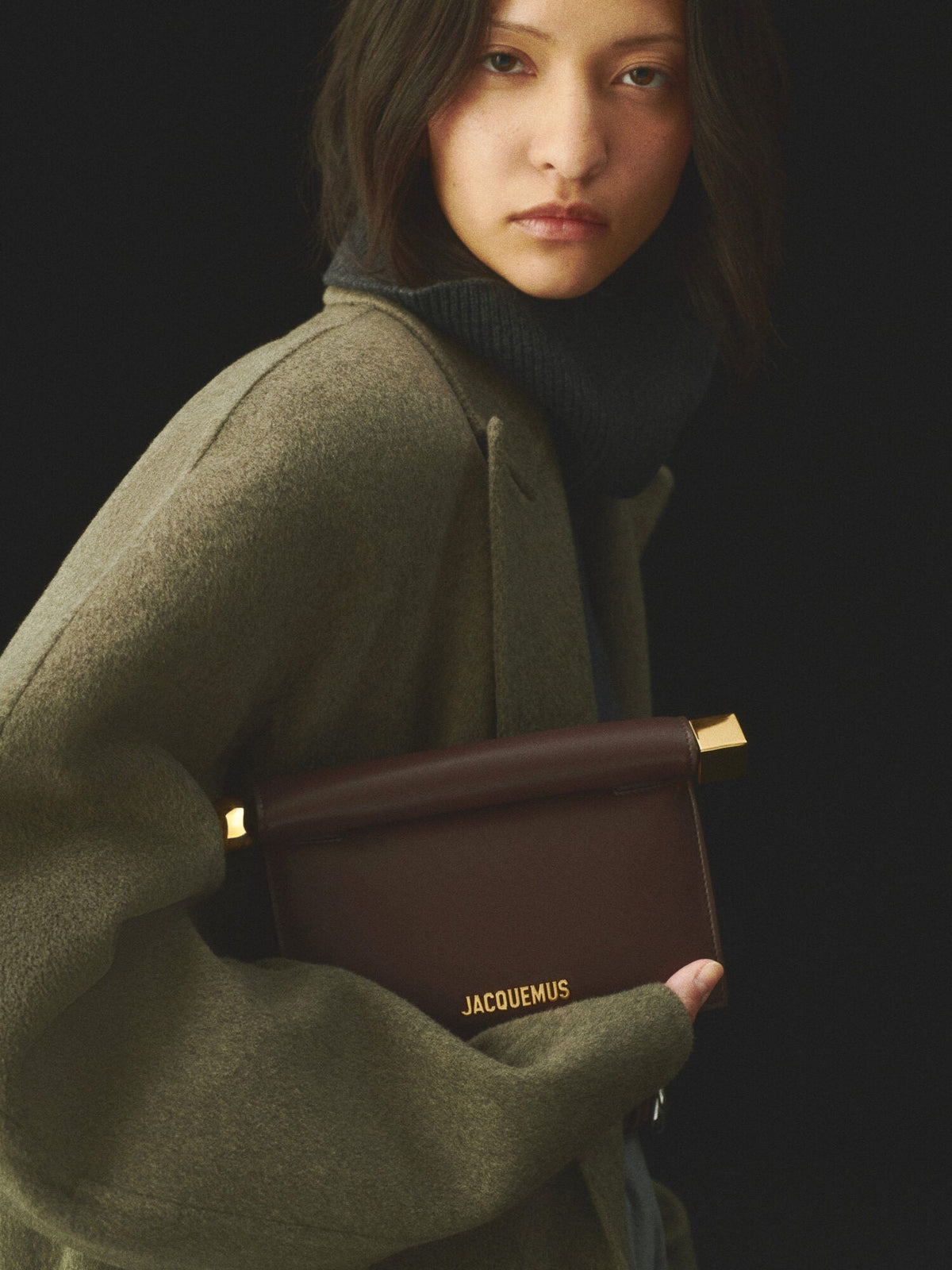 The small Rond Carré clutch