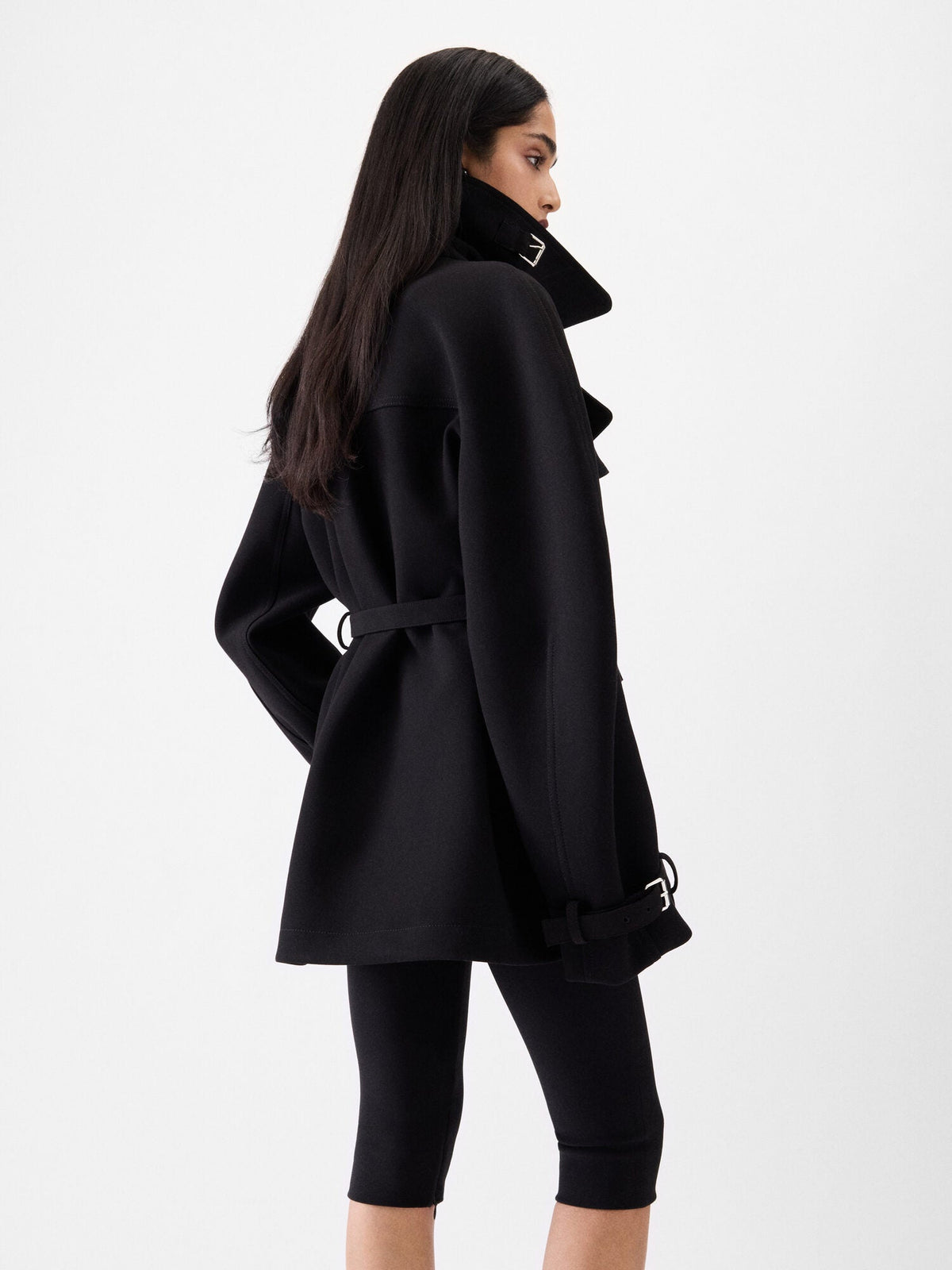 The short Ovalo trench coat
