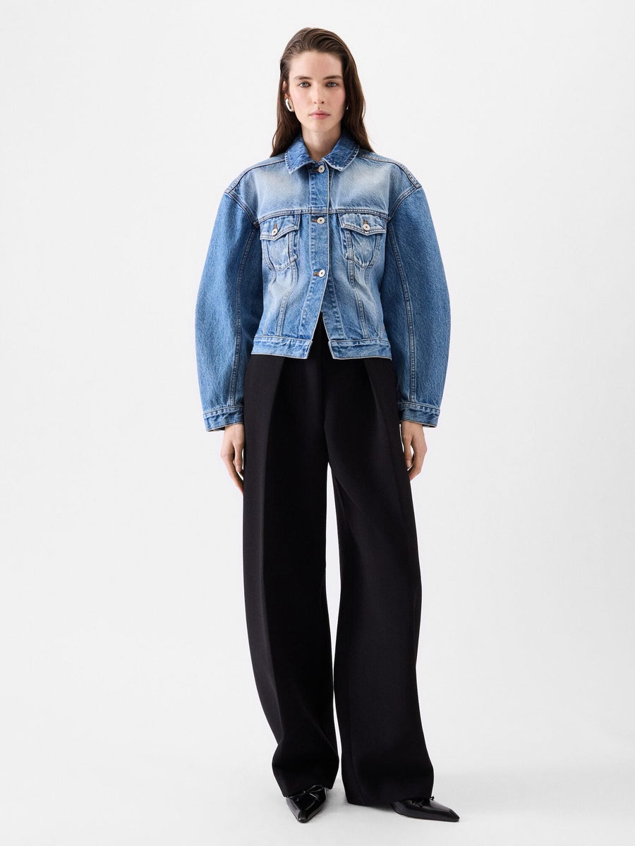 The denim de-Nîmes jacket