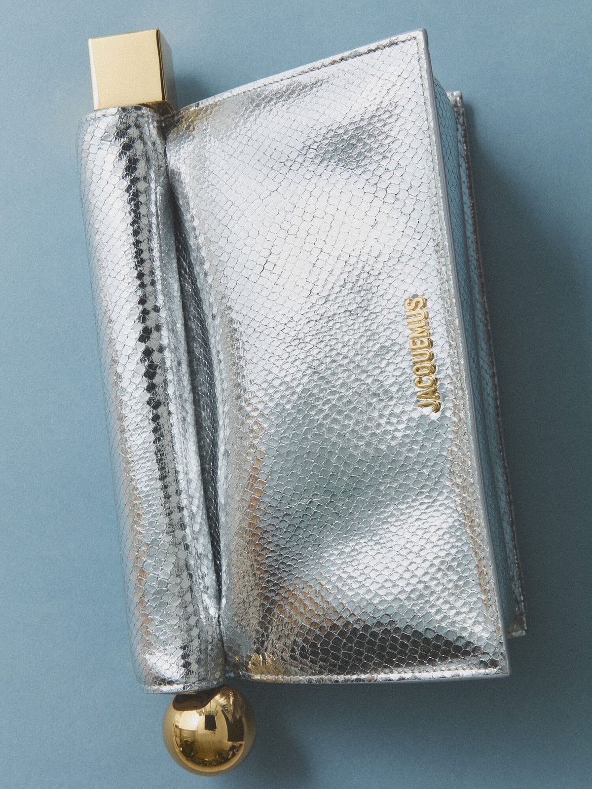 The Rond Carré clutch