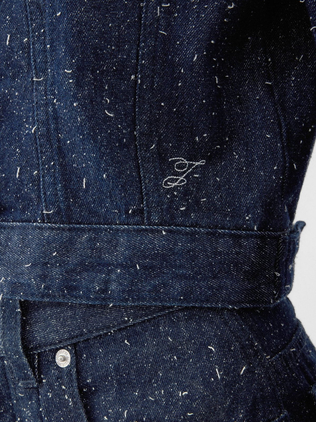 The Ovalo de-Nîmes denim jacket