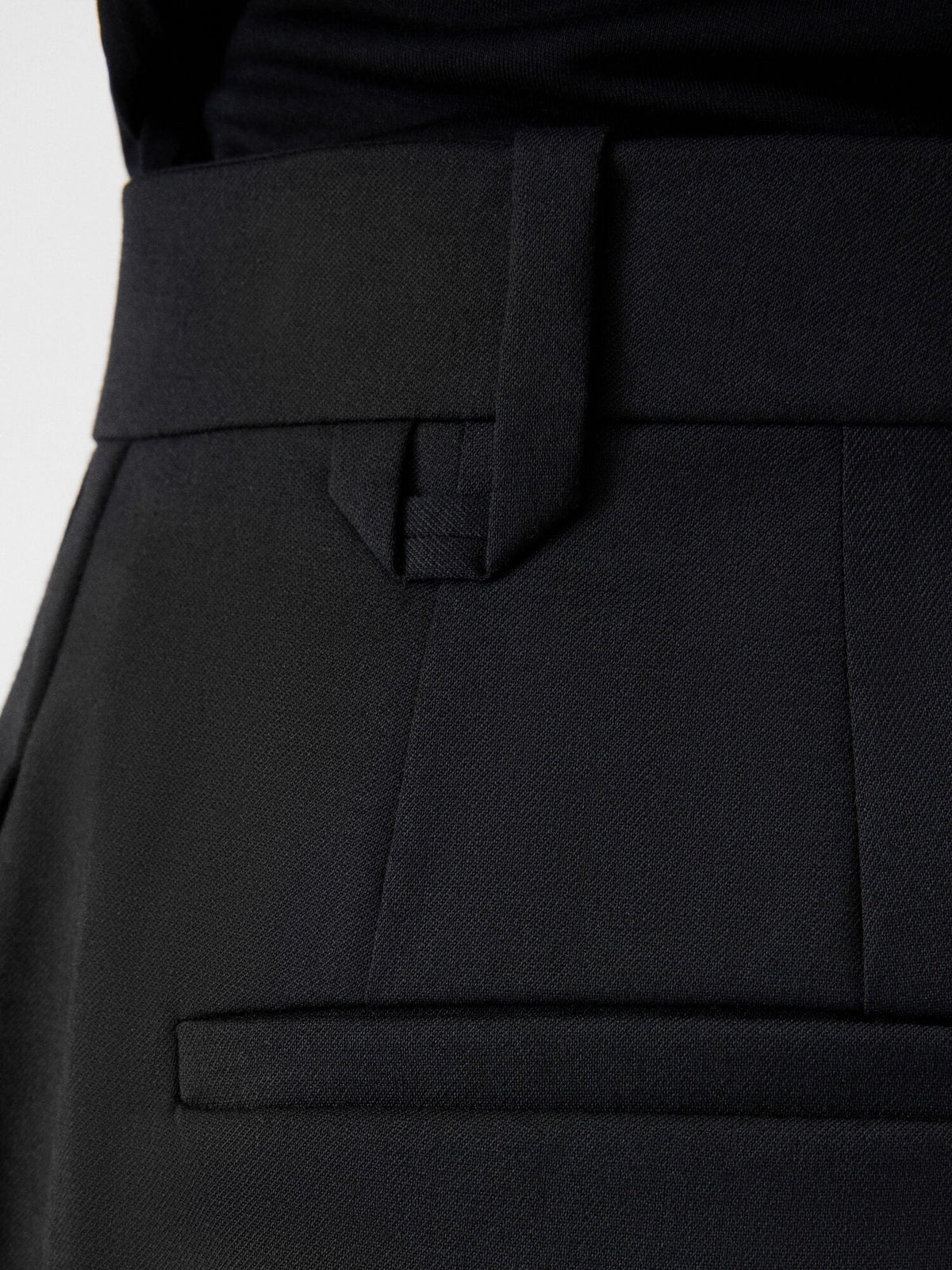 The Man's pants